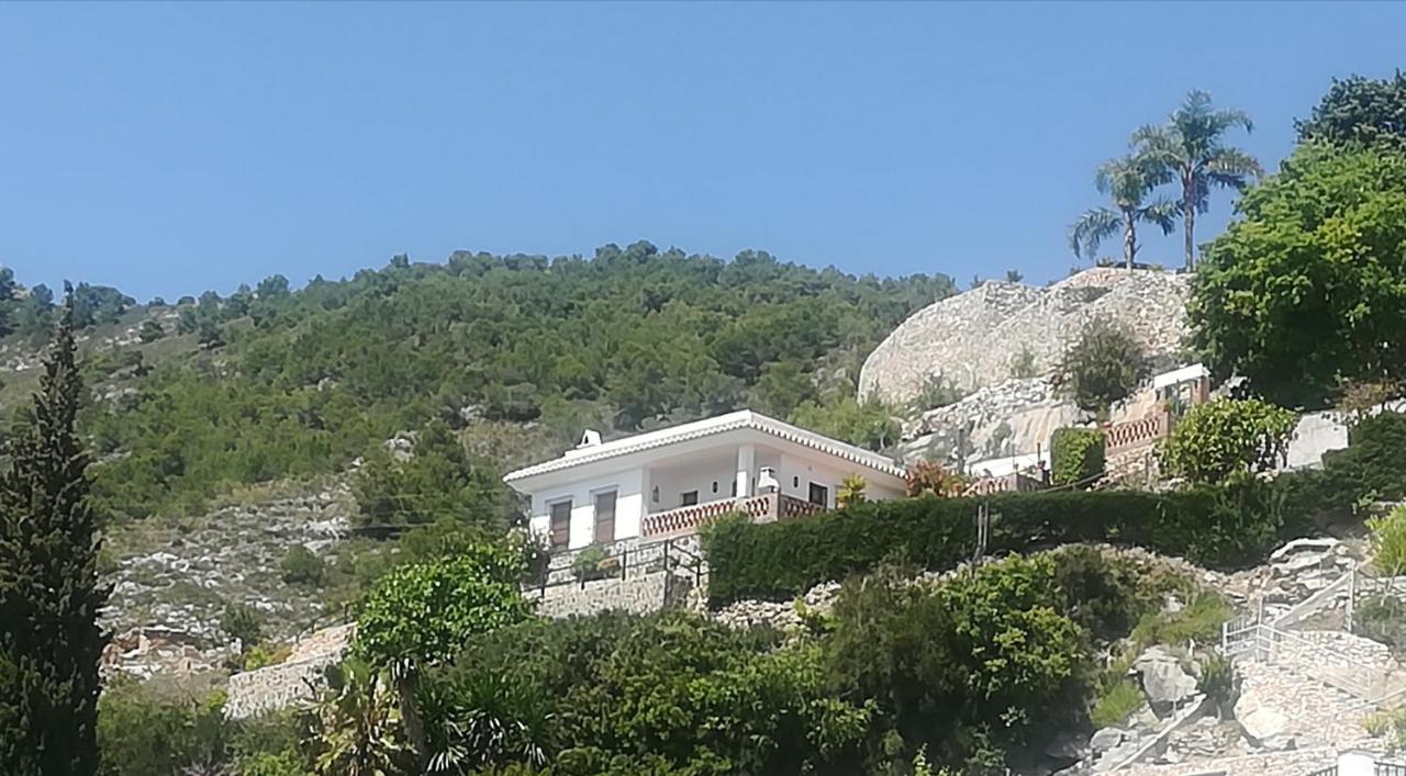 Casa Ana, Fantásticas vistas al pueblo, el mar y la montaña Frigiliana Exterior foto