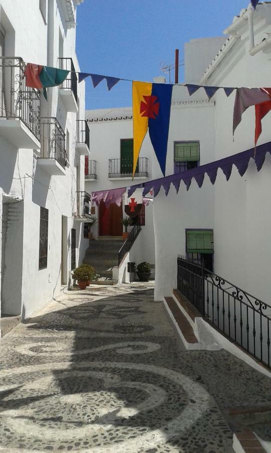 Casa Ana, Fantásticas vistas al pueblo, el mar y la montaña Frigiliana Exterior foto