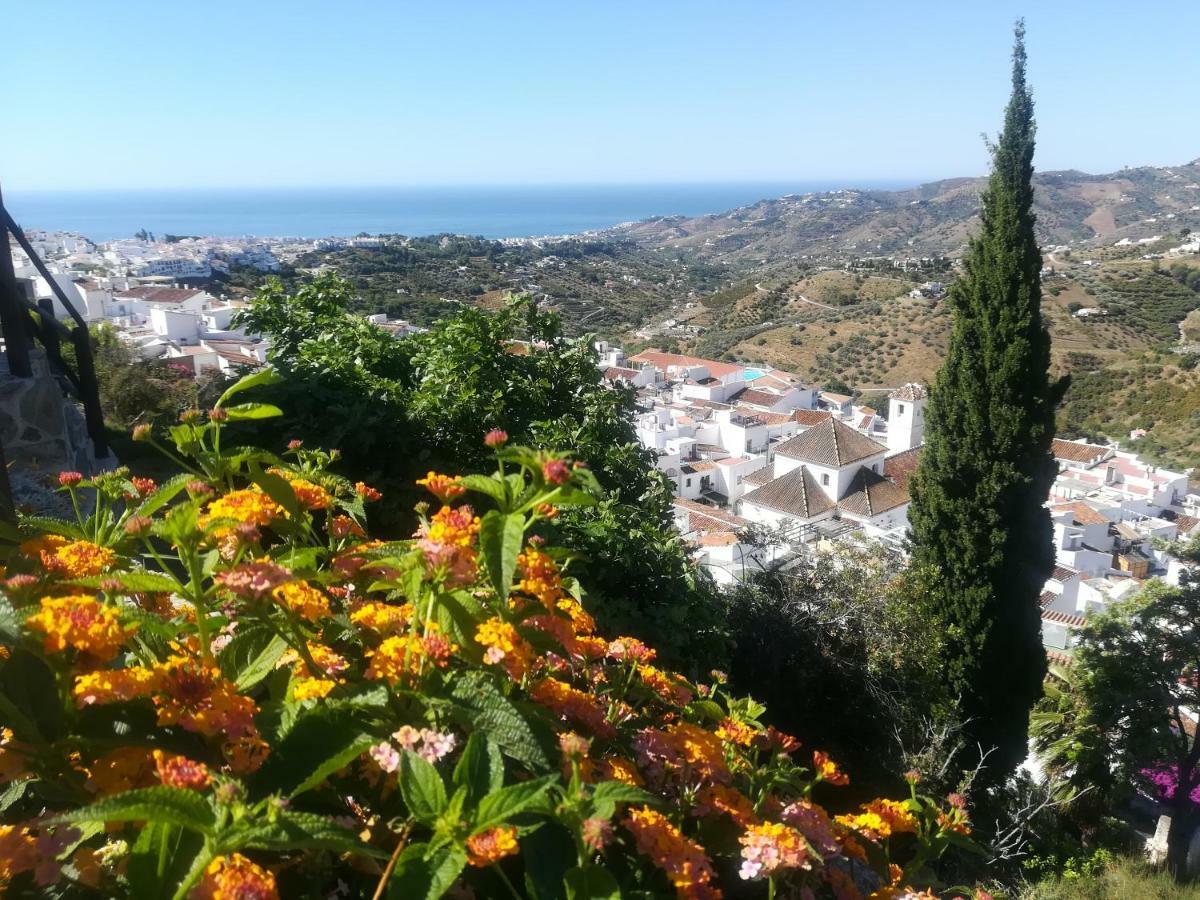 Casa Ana, Fantásticas vistas al pueblo, el mar y la montaña Frigiliana Exterior foto