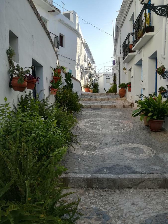Casa Ana, Fantásticas vistas al pueblo, el mar y la montaña Frigiliana Exterior foto