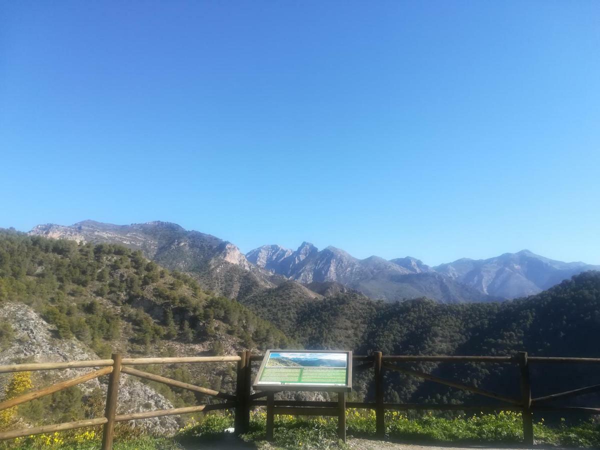 Casa Ana, Fantásticas vistas al pueblo, el mar y la montaña Frigiliana Exterior foto
