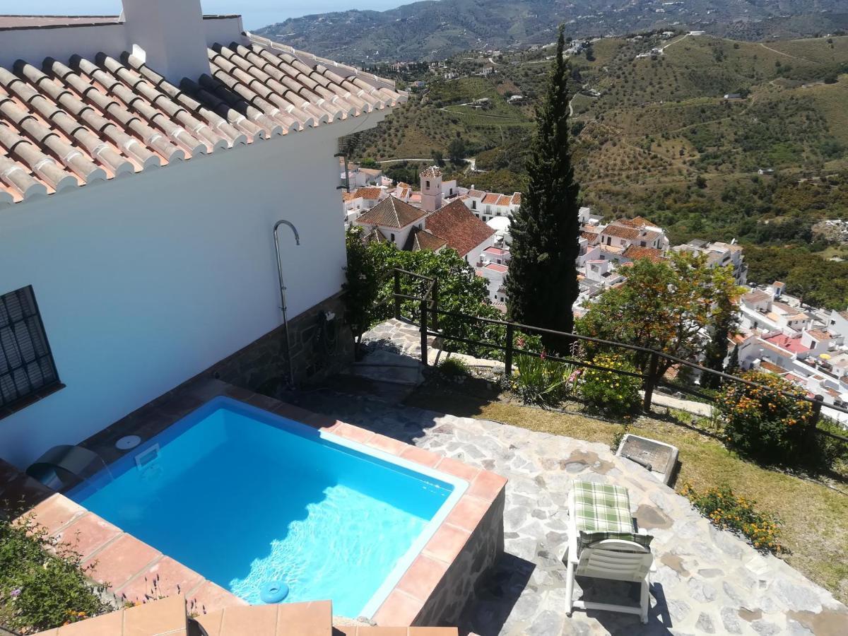 Casa Ana, Fantásticas vistas al pueblo, el mar y la montaña Frigiliana Exterior foto